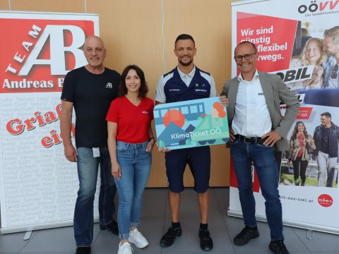 Preisübergabe im BMW Werk Steyr